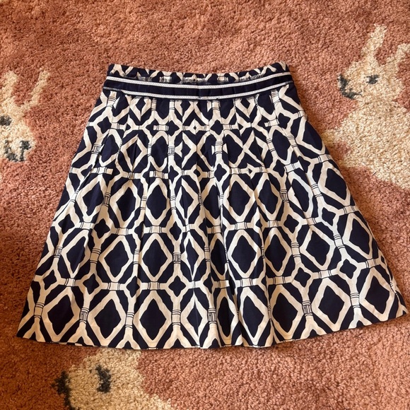 Lily Pulitzer Navy Trellis Silk Blend Pleated Skirt - Size 2 Retail $98 - Picture 1 of 6